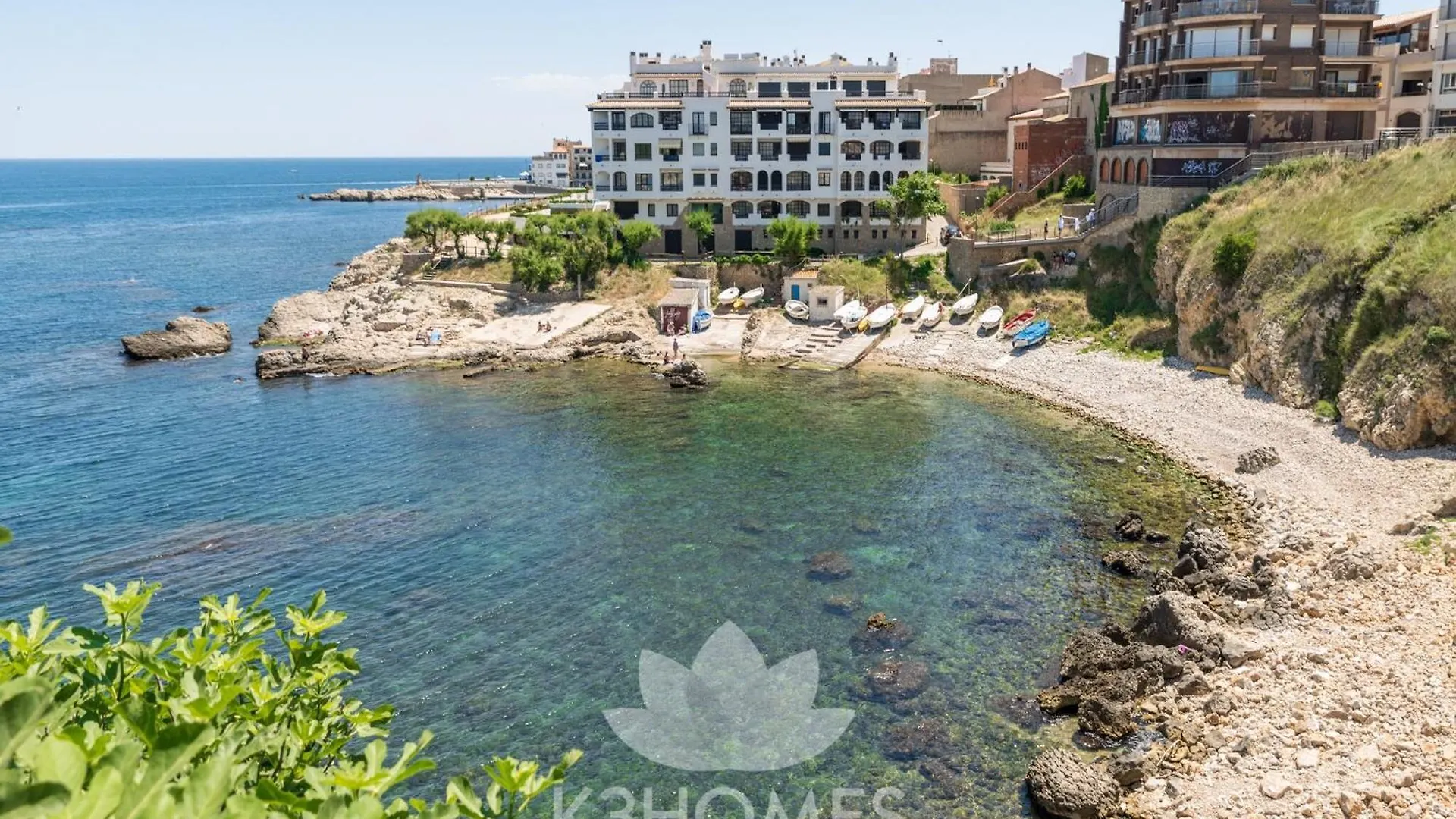 Beautiful Villa Near Montgri Natural Park L'Escala
