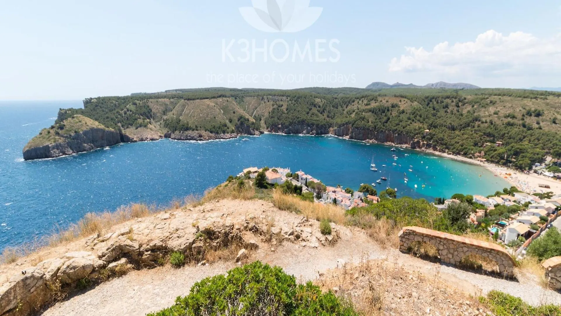 Beautiful Villa Near Montgri Natural Park L'Escala